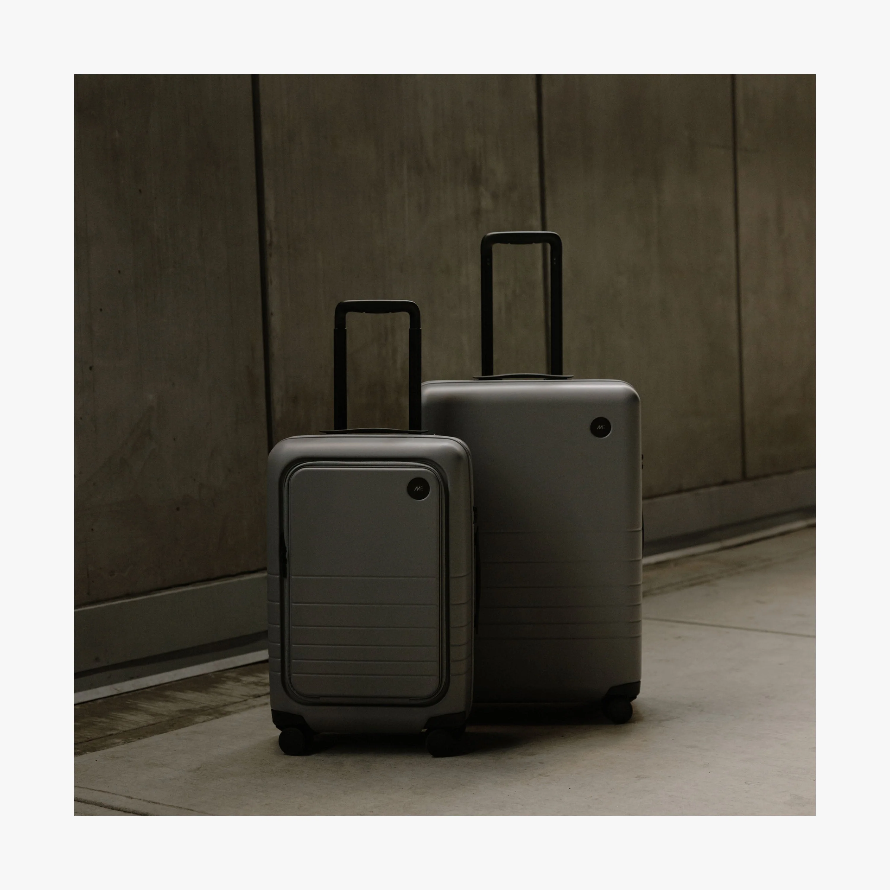 Check-In Medium - Image 100